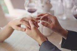 مصرية تتزوج من رجلين.. ورد صادم من داعية الأزهر الشريف