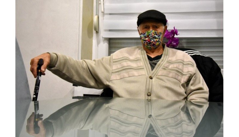 اعتقدوه ميتا.. عجوز جزائري يلتقي عائلته بعد 36 عاما من التشرد بفرنسا