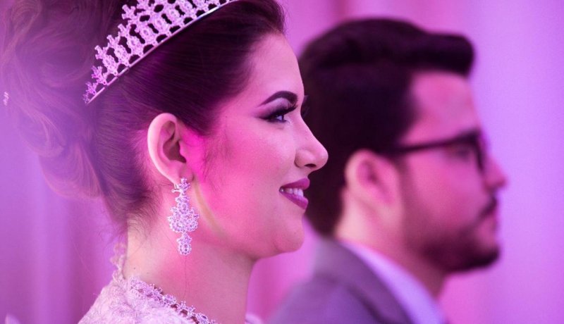 ملتزم وجاد يناشد الإستقرار والسعادة