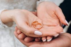 سأجعلك تاجا على رأسي.. وأطيعك طول عمري