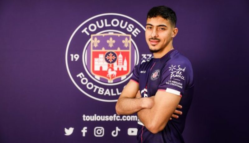لاعب المنتخب الوطني لأقل من 20 عاما يوقع عقدا احترافيا مع تولوز