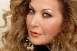 الفنانة السورية رغدة تحسم جدل سبب ارتدائها الحجاب!