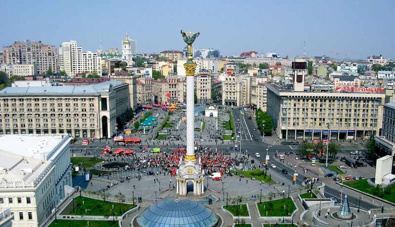 منهم دولة عربية.. بلدان تدعو رعاياها لمغادرة أوكرانيا