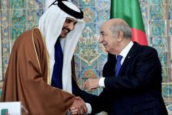 الرئيس تبون يوجه دعوة لأمير دولة قطر لزيارة الجزائر