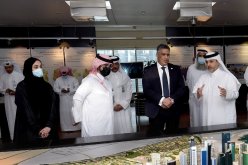 وزير السكن بلعريبي يُستقبل من قبل وزير البلدية في قطر