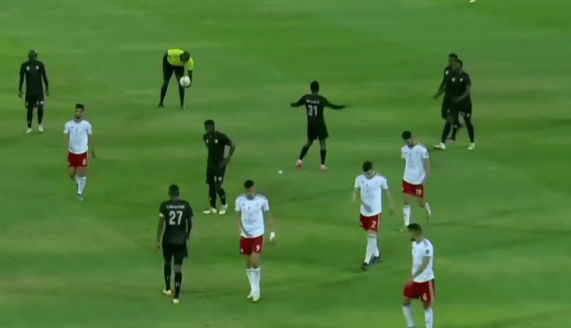 شباب بلوزداد يفرض التعادل أمام غالاسكي في الشوط الأول