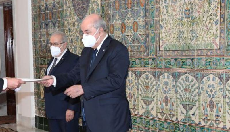 رئيس الجمهورية يتسلم أوراق اعتماد 3 سفراء جدد لدى الجزائر