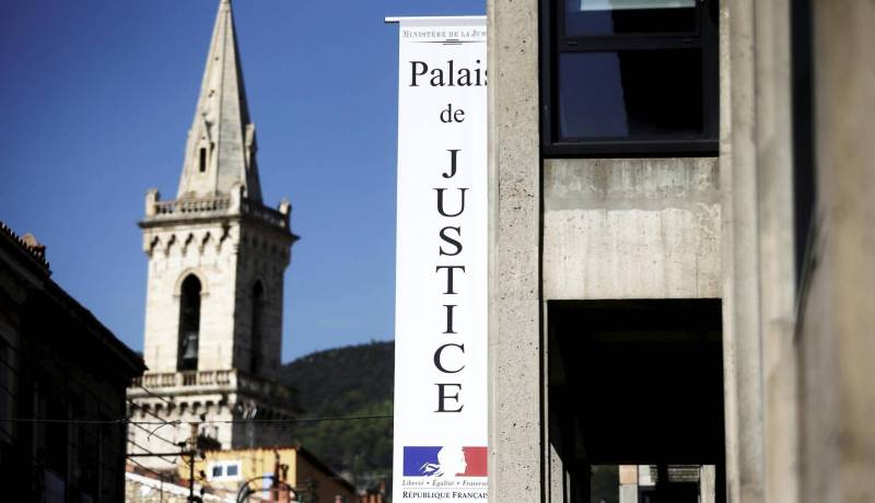 30 سنة سجنا لجزائري هاجم طليقته بـ59 طعنة خنجر في فرنسا