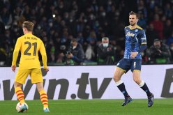 وناس وغولام يُشاركان بديلان ويُودعان الدوري الأوروبي بخسارة قاسية أمام البارصا !