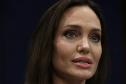 لهذا السبب بكت أنجلينا جولي أمام مجلس الشيوخ!