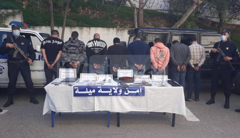 ميلة: الإطاحة بعصابة أحياء تتاجر بالمخدرات وتعذّب الأشخاص.. تحتجزهم وتصوّرهم