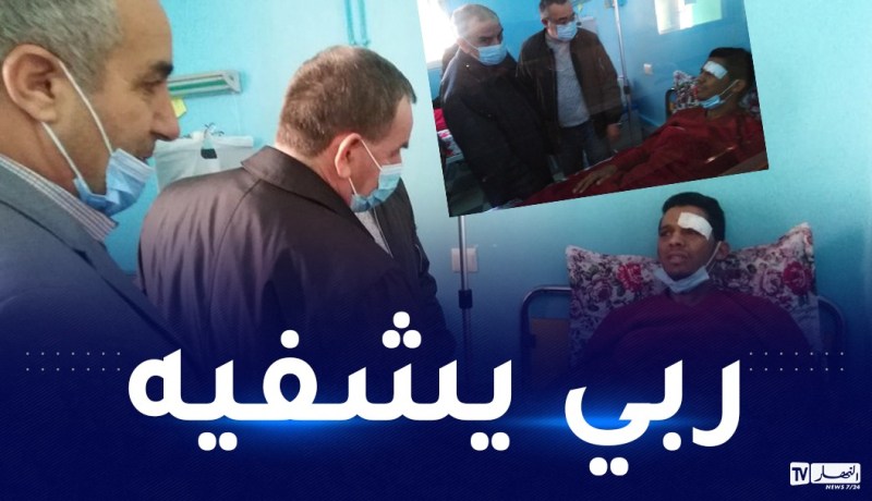 مدير التربية شرق يزور أستاذا فقد بصره على يد تلميذه ببراقي