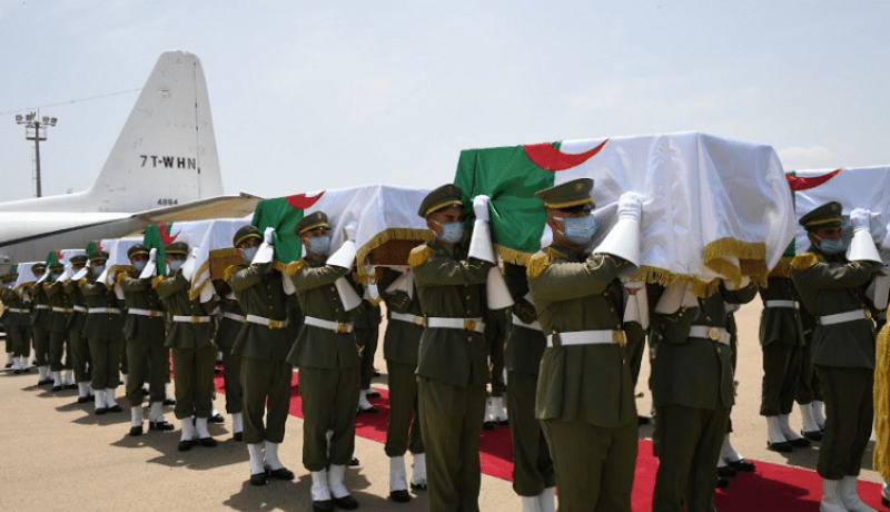 جهود جزائرية-فرنسية لتحديد هوية الشهداء الذين تم استرجاع رفاتهم