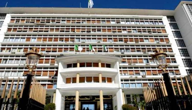 تقديم مشروع تمهيدي لقانون يهدف الى بعث الإستثمار المنتج