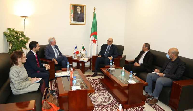 زيان يبحث سبل التعاون في مجال الطاقات المتجددة مع فرنسا