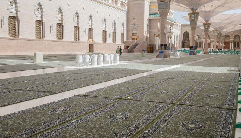 استبدال سجاد المسجد النبوي الشريف بـ 12 ألف سجادة الأكريلك الذكية