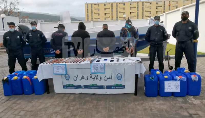 وهران: الإطاحة بشبكة متلبسة بمحاولة “الحرڨة” بعين الترك