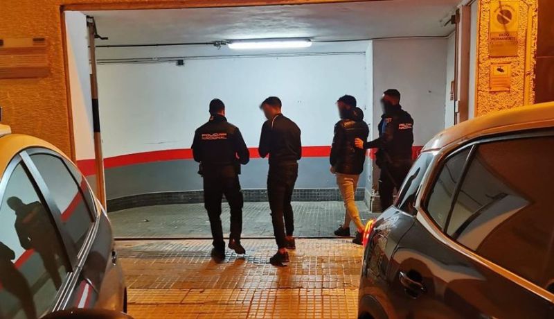 شبكة جزائرية-إسبانية تزرع الرعب في بالاما