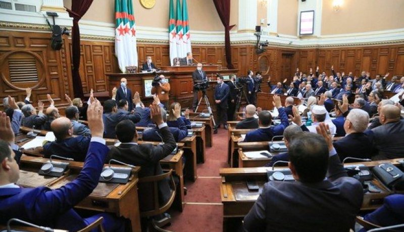 مجلس الأمة: المصادقة على ثلاثة مشاريع قوانين تخص قطاع العدالة