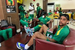 بالصور.. بعثة الكاميرون تشد رحالها إلى الجزائر