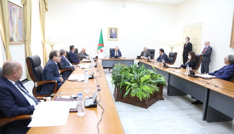 قوجيل يثني على الديبلوماسية الجزائرية عربيا ودوليا