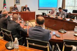 وزارة الصناعة تنظم لقاء حول تطوير صناعة الشاحنات والشاحنات الجرارة