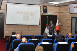 حكار يُشرف على إطلاق تكوين متخصص في توصيف المكامن النفطية