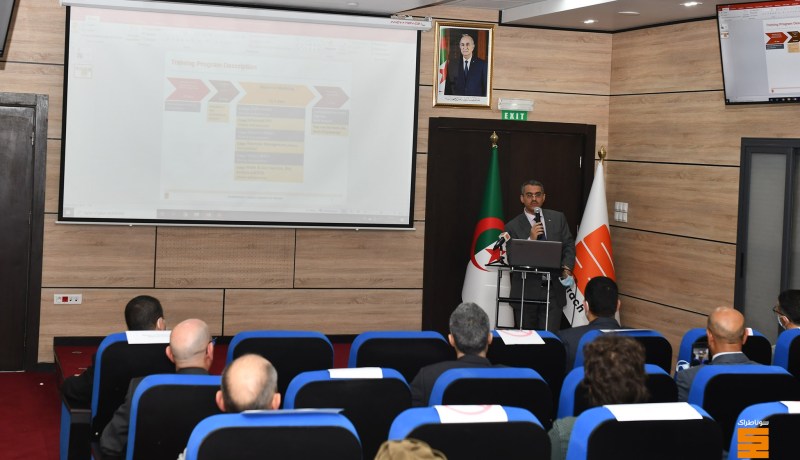 حكار يُشرف على إطلاق تكوين متخصص في توصيف المكامن النفطية