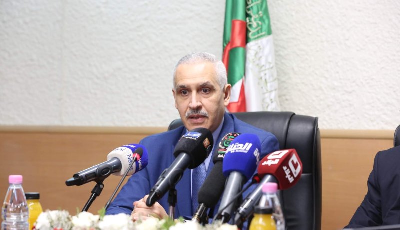 وزير النقل: توسيع المناولة والإعتماد على التجهيزات المحلية في مشاريع السكك الحديدية