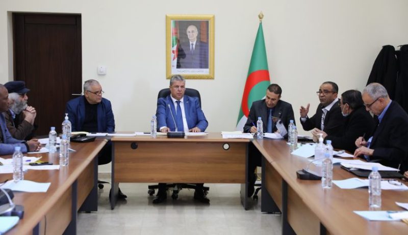 بالصور.. رئيس الفاف يجتمع برؤساء الرابطات الجهوية