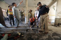 باكستان.. قتلى وجرحى في انفجار بمسجد في بيشاور