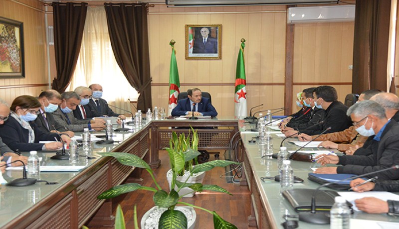 بلعابد يلتقي أعضاء المكتب الوطني لمنظمة (ONELE)