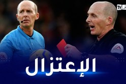 حكم إنجليزي شهير يعتزل المستطيل الأخضر