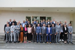 بالصور.. الفاف تقلد 22 حكما جزائريا بالشارة الفيدرالية