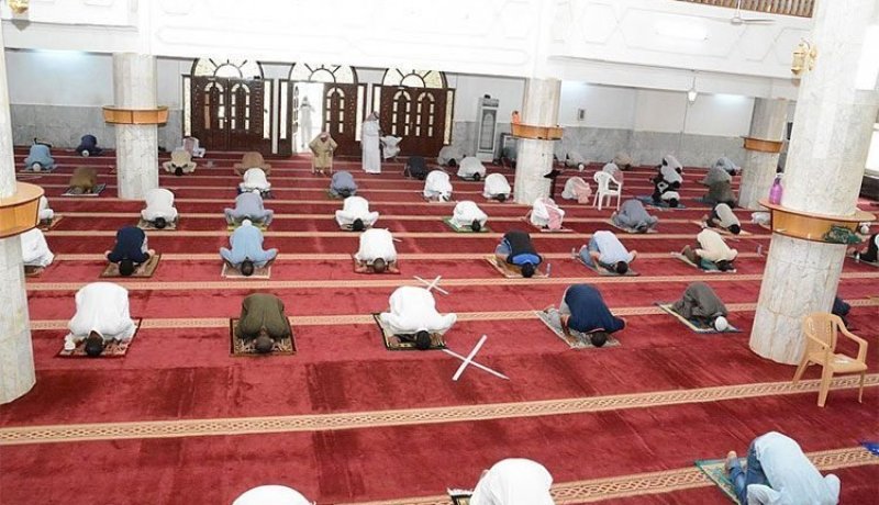 دعوة إلى إلغاء التباعد في المساجد
