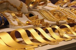 عون حماية وشقيقه يسطوان على مجوهرات تقارب 300 مليون من شقة طبيبة