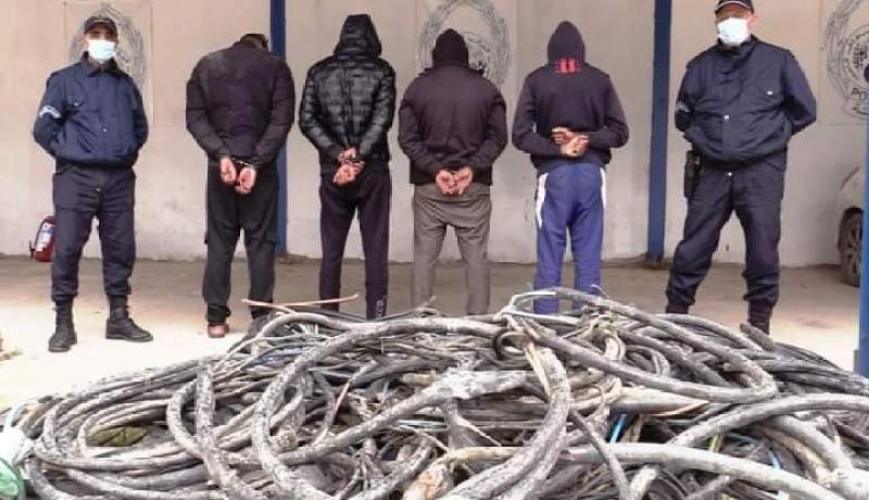 تيسمسيلت: الإطاحة بشبكة مختصة في سرقة الكوابل الكهربائية