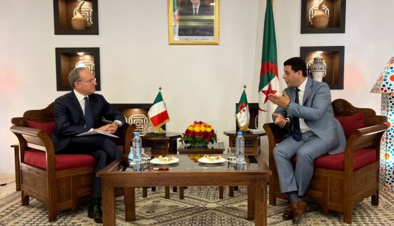 وزير السياحة يبحث تعزيز التعاون مع إيطاليا