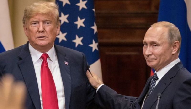 ترامب يطلب “طلبا غريبا” من بوتن بشأن بايدن