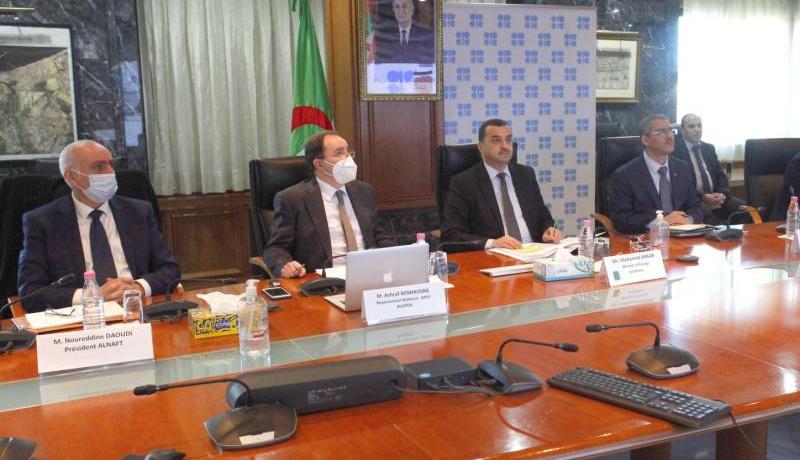 عرقاب: الجزائر ستنتج أزيد من مليون برميل يوميا شهر أفريل