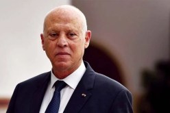 الرئيس التونسي يواجه كبير مستشاري ترامب بصور أطفال غزة