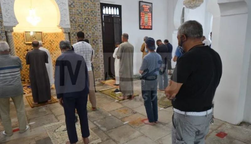 سخان مائي شمسي وإنارة ذكية في المساجد مع قرب رمضان