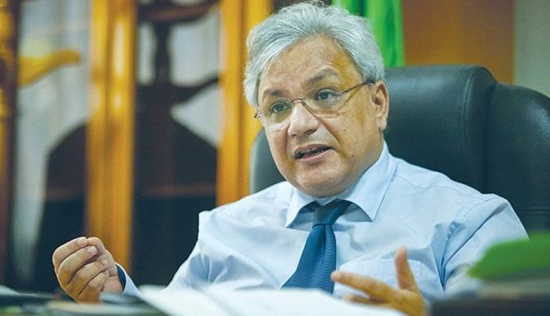 وزير الصناعة الصيدلانية.. صحة المواطن أولوية دون منازع