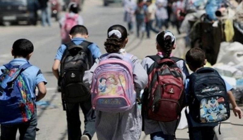 مراجعة البرامج والكتب والحقيبة المدرسية على طاولة الحكومة