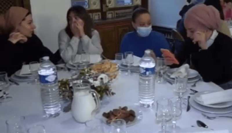 لفتة تضامنية من الرئيس تبون.. إقامة إفطار جماعي لأول مرة لفائدة الطلبة الجزائريين بمسجد باريس