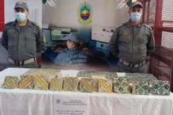 إحباط محاولة تهريب 63 قطعة أثرية تعود للحقبة العثمانية عبر مطار هواري بومدين