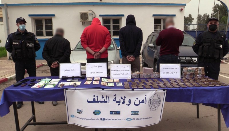 الشلف: توقيف 4 أشخاص وحجز أزيد من 4 كلغ كيف