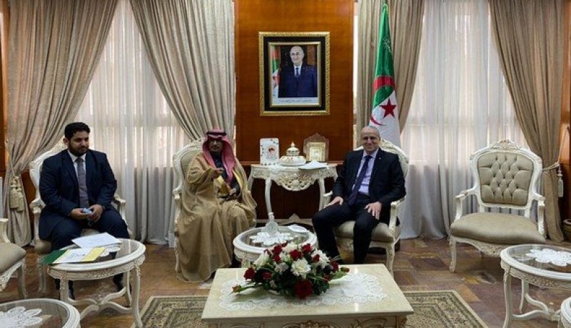 بن زيان يتباحث سبل تعزيز التعاون الثنائي مع السفير السعودي