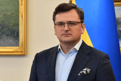 وزير الخارجية الأوكراني يعزي عائلة الطالب الجزائري محمد عبد المنعم طالبي