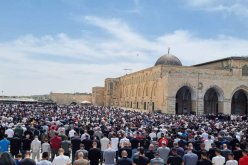 150 ألف فلسطيني يؤدون صلاة الجمعة في المسجد الأقـصى